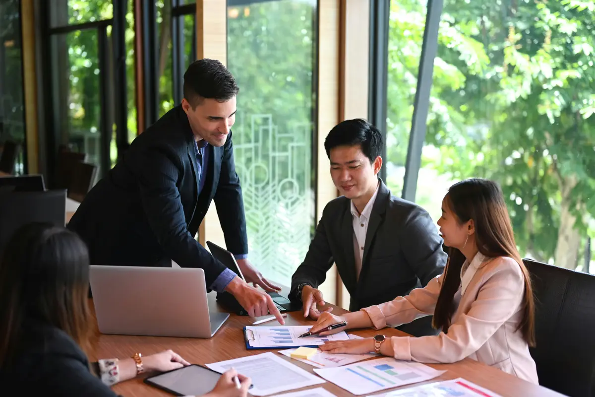 Direct contact with a partner